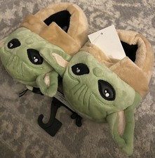 Star Wars Baby Yoda Pull On Slippers Toddler Size 5/6 NWT