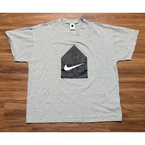 Nike x Dover Street Market DSM Swoosh Graphic T-Shirt Grey DJ2763-063 Men Sz L