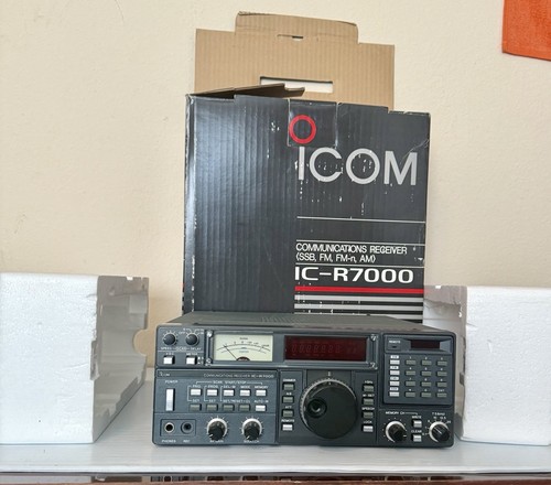Icom IC-R7000 Communications Receiver HF/VHF/UHF/FM/AM New In Box
