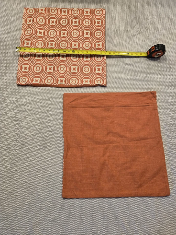 2 Crate & Barrel Throwpillow covers AKIN & SURI orge/wht19x19 83%Cotton 17%Linen - Image 3 of 4