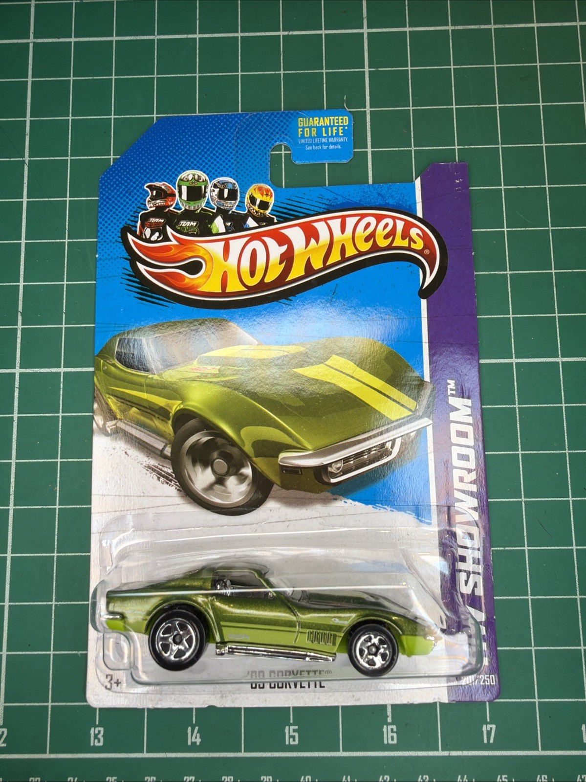 Hot Wheels 69 Corvette Green HW Showroom Corvette 60th 2013 NEW Inv.7