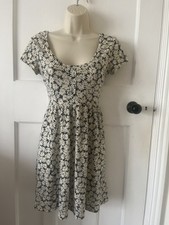 Minkpink Daisy Print Floral Baby Doll Style Summer Dress Size XS 6-8