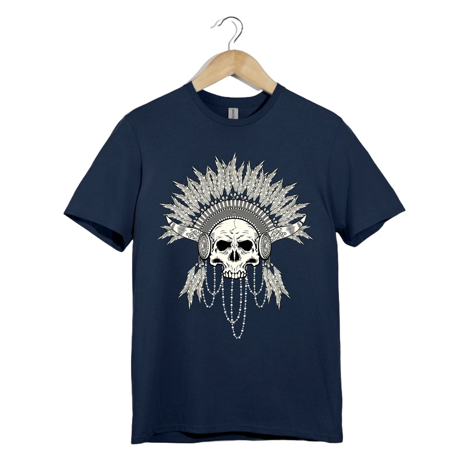 Camiseta Tocado Calavera Tribal | Camiseta Calavera Pluma Nativa Unisex | Regalo Gótico Foto 2 de 4