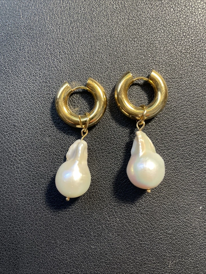 Серьги-кольца с жемчугом в стиле барокко с пресноводным жемчугом St. Moran Capri позолота 14 карат - Изображение 2 из 4