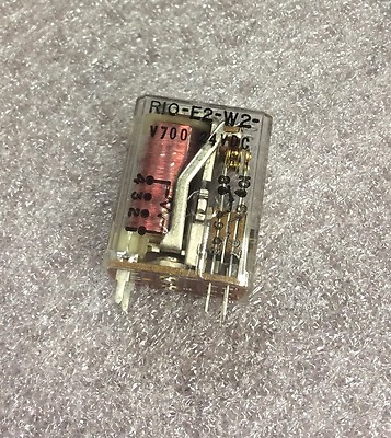 R10-E2W2-V700 TE CONNECTIVITY/P&amp;B Rel&egrave; - Electronics