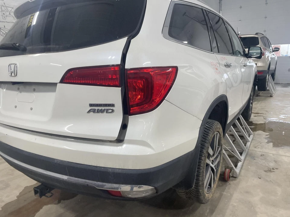 Modulador ABS usado serve: 2017 Honda Pilot conjunto de modulador com sistema pré-colisão - Imagem 3 de 4