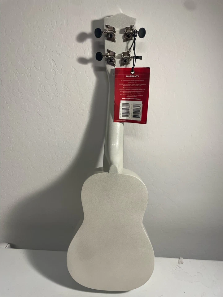 Ukelele Soprano Stagg EE. UU.-Blanco NUEVO CON ETIQUETAS viene con Bolsa de Concierto Mahalo Negra Foto 2 de 4