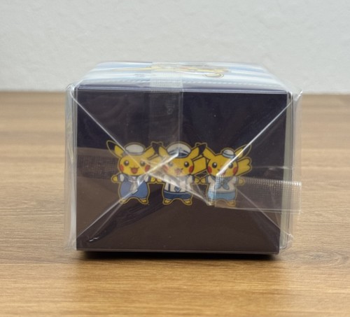 Captain Pikachu Yokohama 2018 Deck Box Pokemon Center Japón original sellado - Imagen 7 de 7