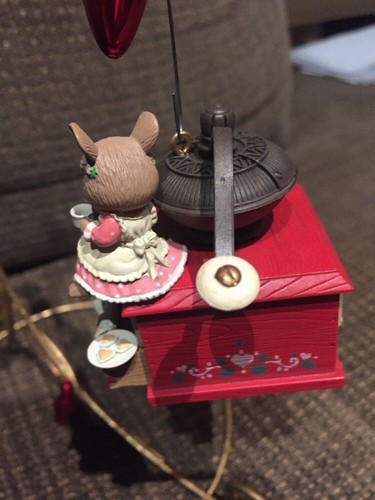 ENESCO CHRISTMAS ORNAMENT: GOOD GROUNDS FOR FRIENDSHIP! mice gals having coffee - Picture 4 of 7