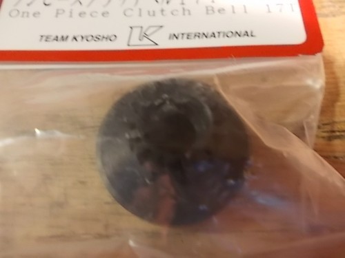 UMW217 One Piece Clutch Bell 17 Tooth / UM209 Upgrade - Kyosho Ultima GP - Picture 2 of 8