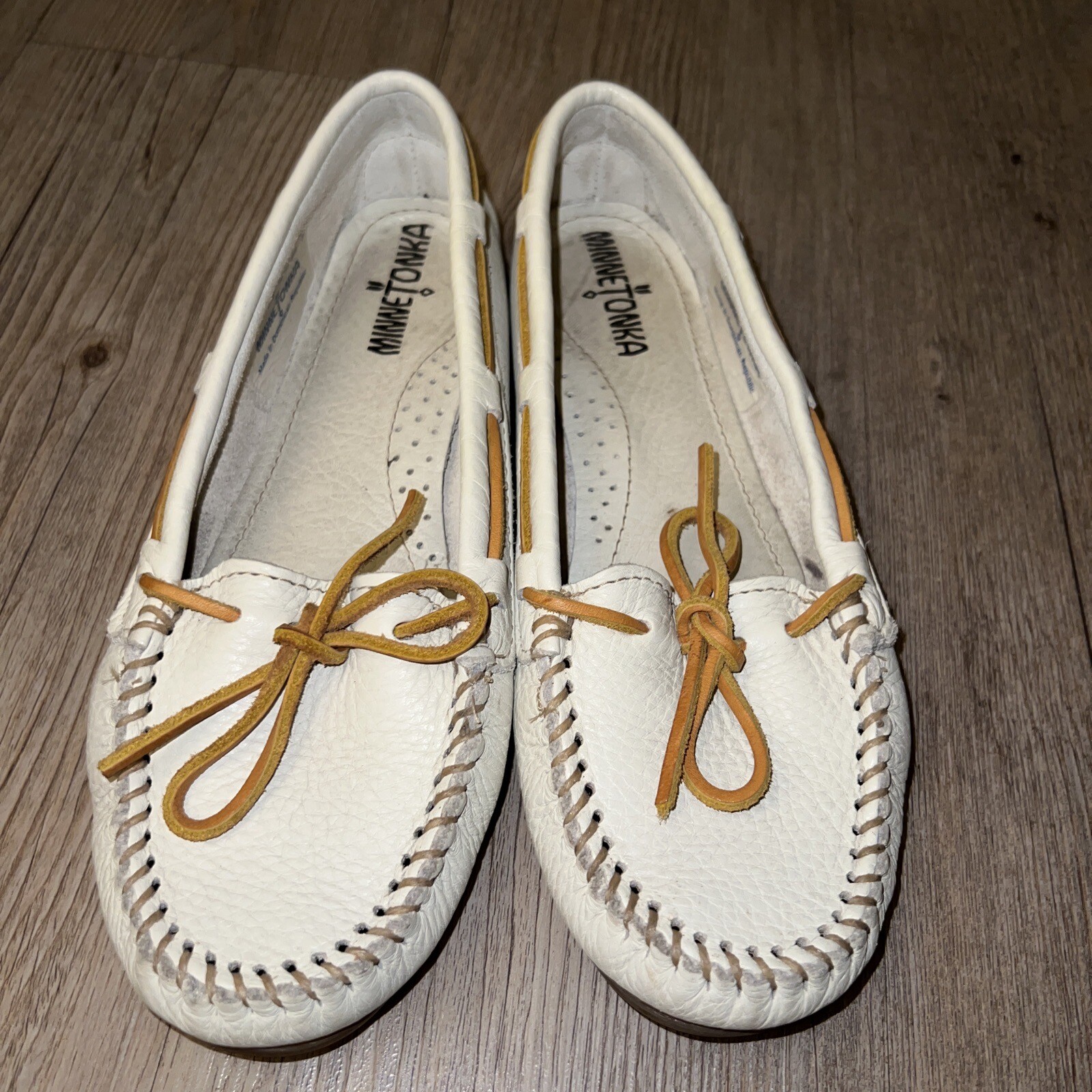 SAOLA Scarpe mocassino donna Minnetonka taglia 6 5 avorio crema pelle ballerine suola gomma