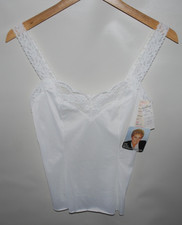 Vintage Olga 925 S Form  Fitted 100 Nylon Lace Trim Cami   Women  s Small   New