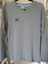 Mizuno Fast Pitch L/S V-Neck Base Layer Shirt Logo Men M Gray+ Black Workout 
