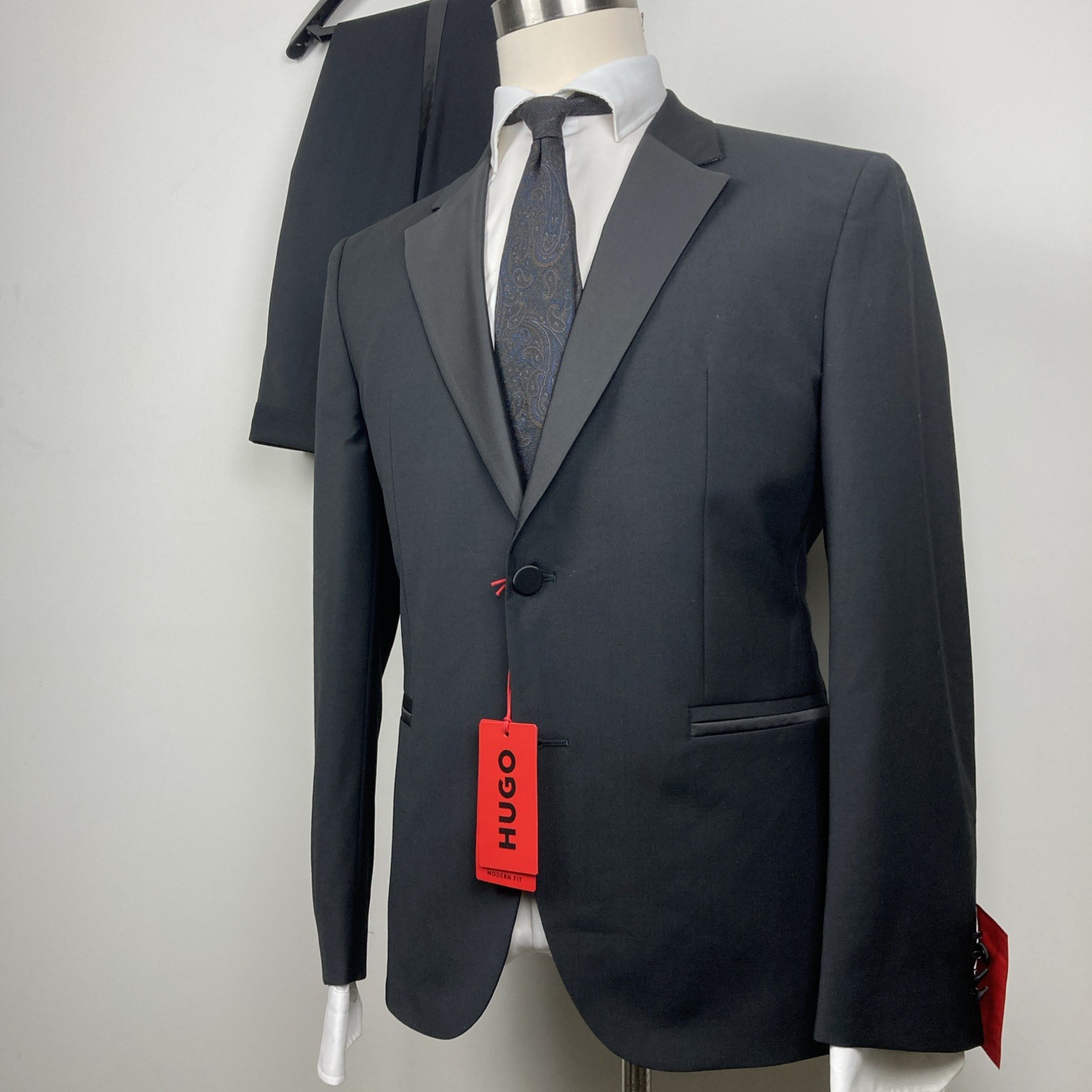 Hugo Boss Men Modern fit 2 Pc Suit Jacket 40 S Pants 34W Black Solid F02258 thumbnail 2