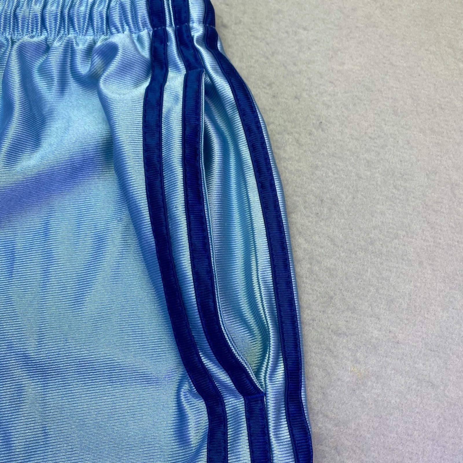 Adidas Shorts Men's Large Athletic Light Blue Shimmer Navy 3-Stripe Basketball thumbnail 7