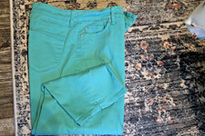 BANDOLINO LADYS MANDLE CAPRI 8 GREEN 5 POCKETS NWOT