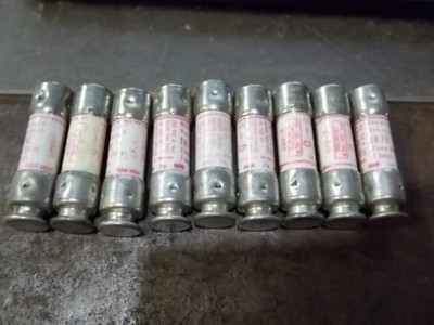 LOT OF 8 SHAWMUT TR7R TRI-ONIC FUSE 7A 250 VAC (BIN190)