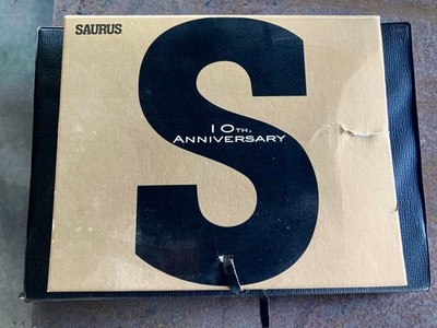 Saurus 10th Anniversary Model Collectible 10-Year Commemorative Used