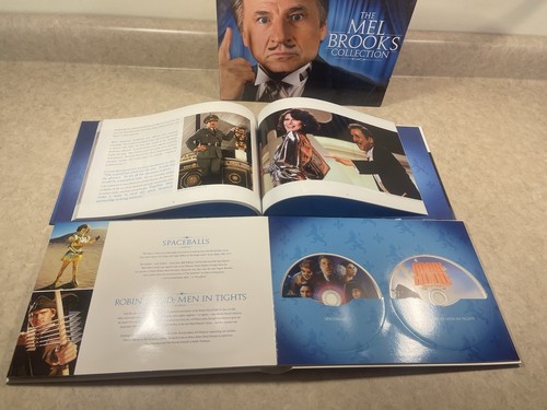 The Mel Brooks Deluxe Collection (Blu-ray, 9-Disc Box Set + 120 page Book, 2009) - Foto 4 di 10