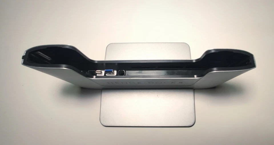 Estación de acoplamiento Henge Docks para MacBook Pro Retina de 15 pulgadas Foto 3 de 4