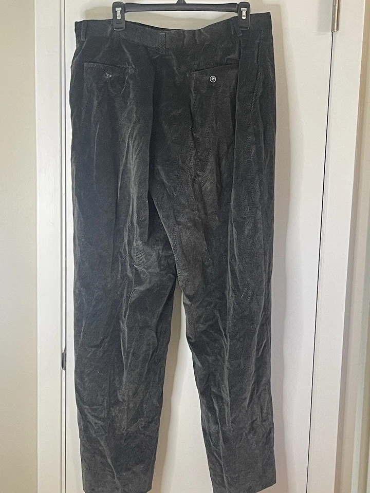 ¡BONITO! Pantalón de vestir Armani Collezioni gris carbón pana suave 36 W 32 IS USADO EN EXCELENTE ESTADO Foto 3 de 4