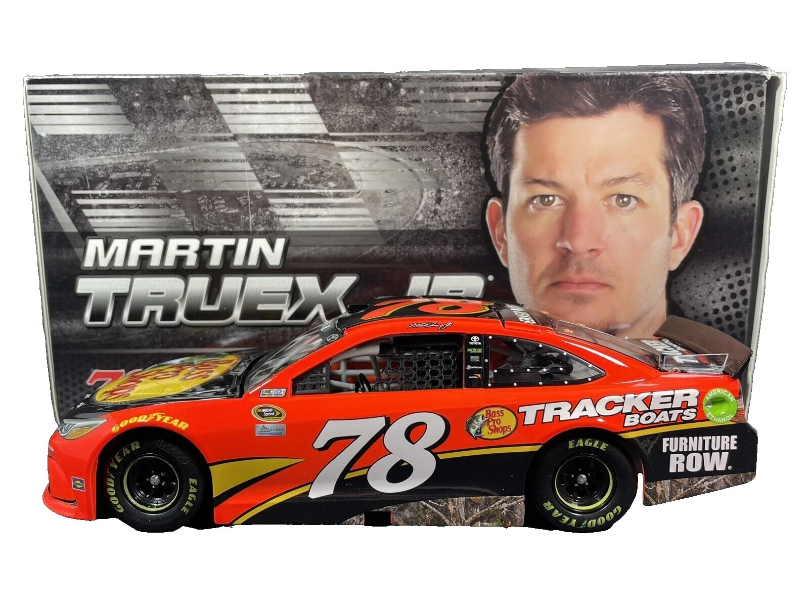 TOYOTA Diecast Sport & Touring Cars 1:24 2016 año del vehículo