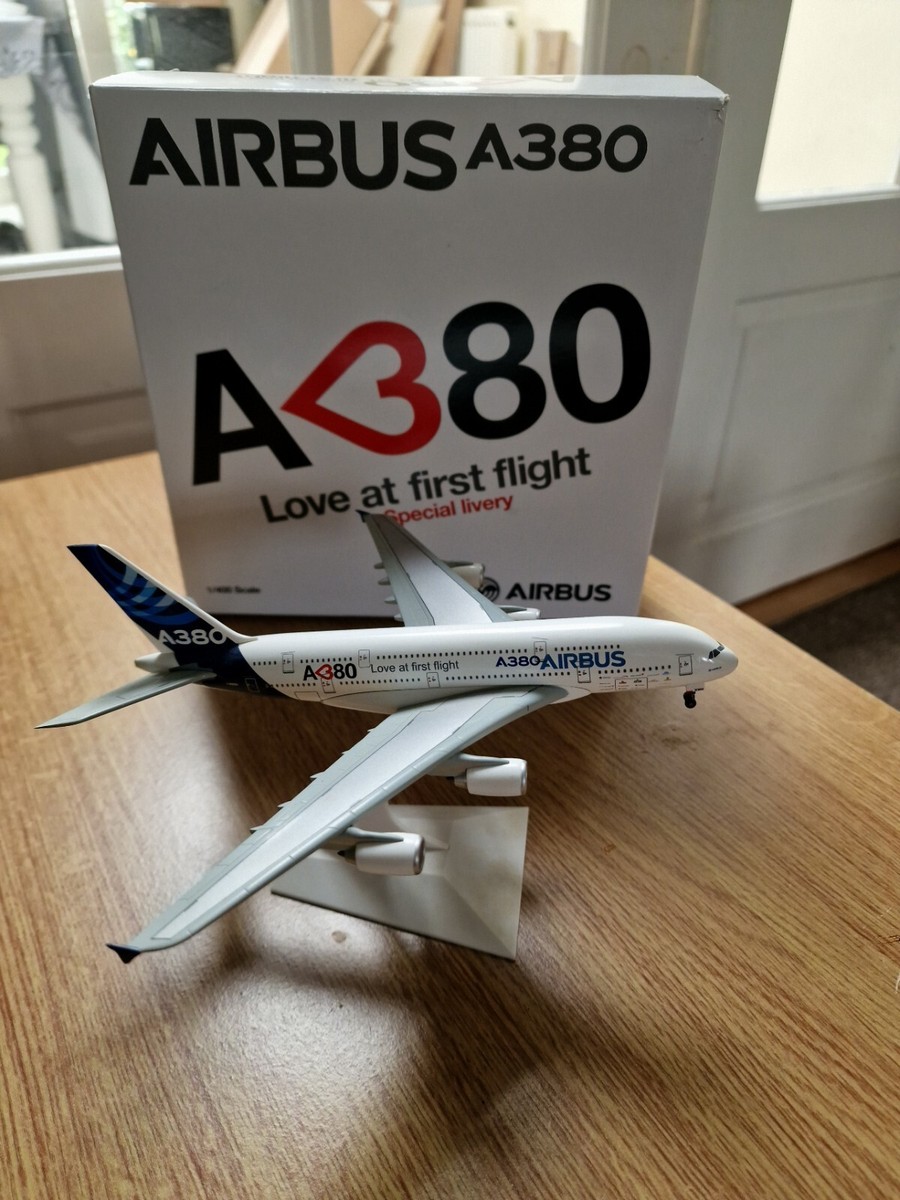 航空機・ヘリコプター AIRBUS A380 Love at first flight 1/400 航空機・ヘリコプター AIRBUS A380 Love at first flight 1/400