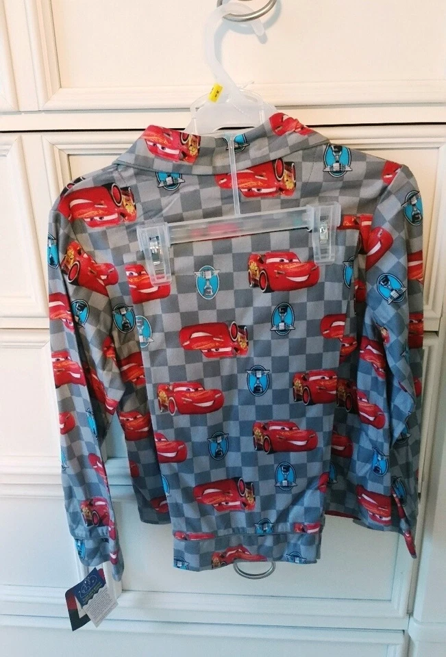 Pijama Disney Cars, Dos Piezas, Pantalones Largos, Talla Mediana - Nuevo con Etiquetas Foto 2 de 2