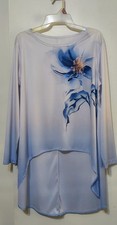 NWOT Blue Floral 2 Pc Set W/Hi-Lo Tunic Top and Pants. Size Small
