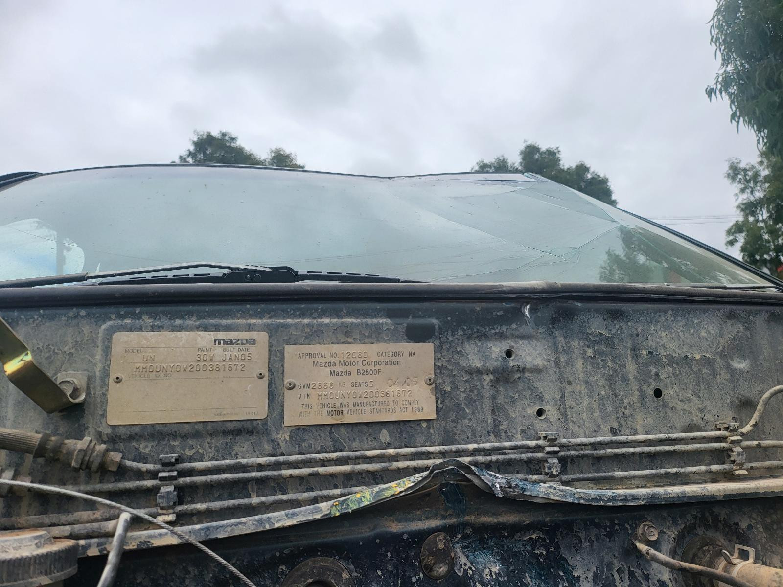 Mazda Bravo Right Tail Light 11/2002-10/2006 - thumbnail 5