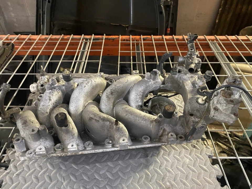 Colector de admisión superior Mercedes R107 19&1-85 380sl 380slc K-Jet OEM Foto 4 de 4