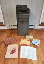 VINTAGE THOMAS A EDISON ELECTRONIC VOICEWRITER MODEL 86000 & ACCESSORIES