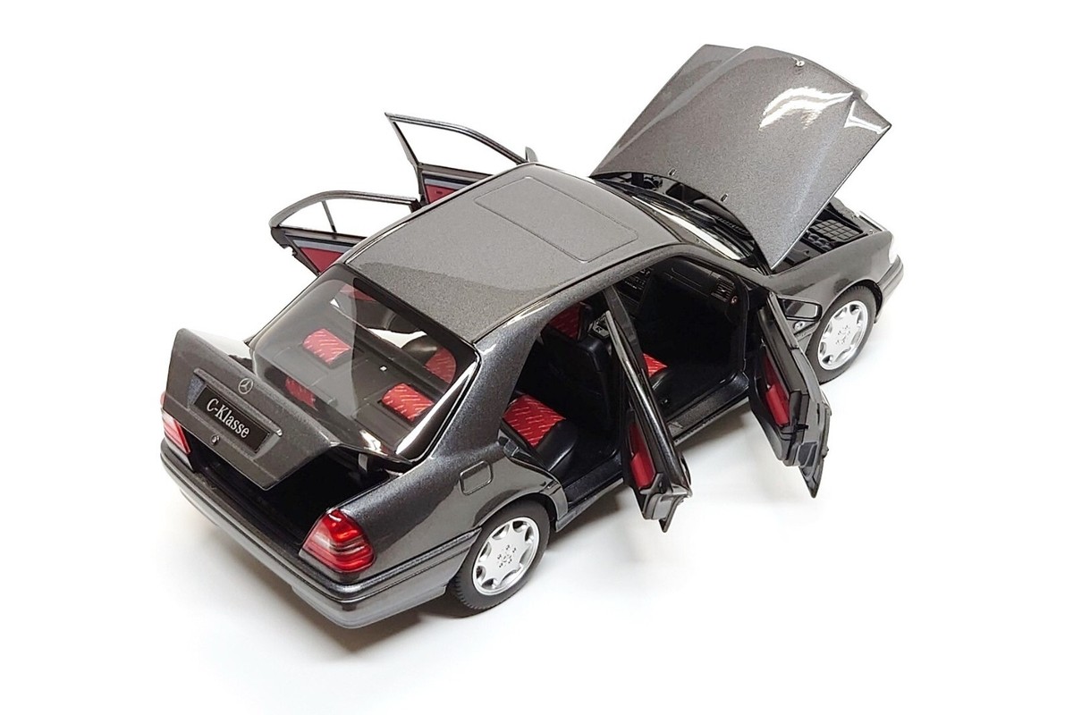 Norev 1:18 Mercedes-Benz C-Klasse MOPF (W202) in Moonstone Grey