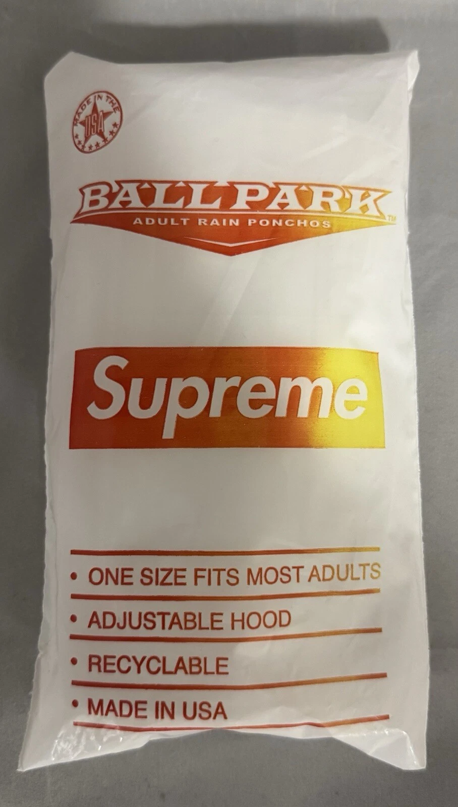 Boîte à poncho de pluie Supreme Ballpark logo SS20