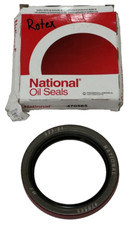 NEW IN BOX Federal Mogul 470565 Oil Seal
