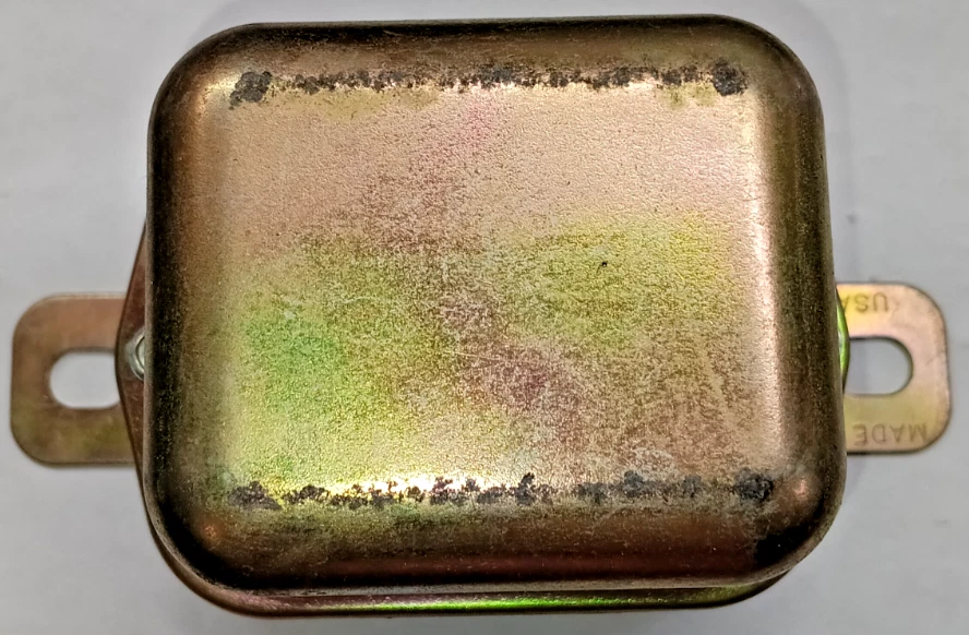 Regulador de voltaje estándar VR-121. Foto 4 de 4