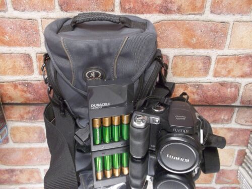 FUJIFILM FUJI FinePix S8000fd - Digital Camera Case & Charger - Picture 10 of 20