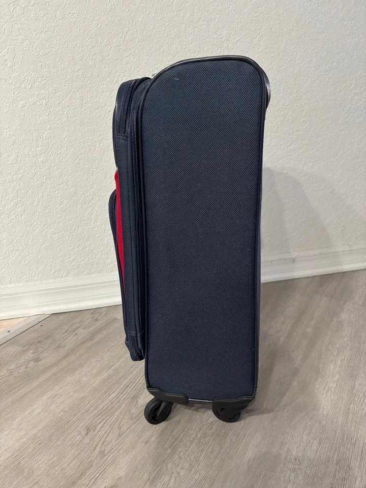 Spinner de mano Nautica Oceanview 21" color: azul Foto 2 de 4