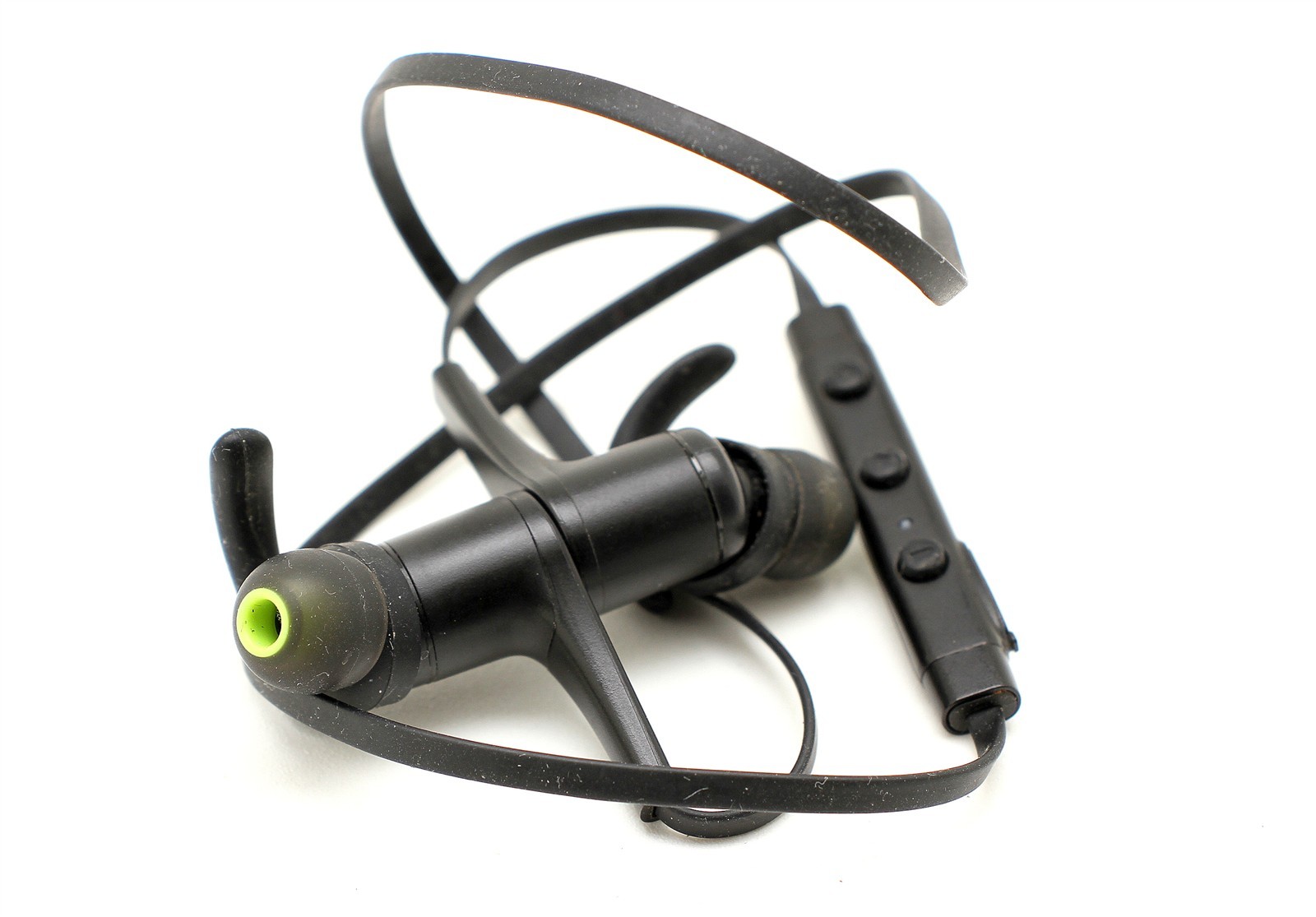 SoundPEATS Q12 Wireless Bluetooth Sports Earphones NO Charger