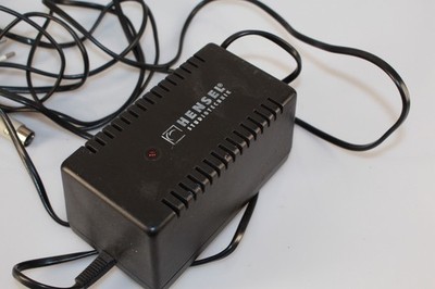 Hensel Studiotechnik 115/230V 12V Ladegerät
