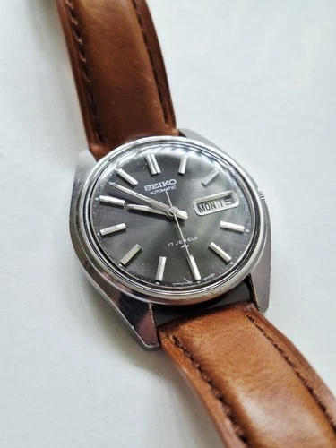 Vintage Seiko 7006-8007 Gray Sunburst Dial Watch Day Date Daini Factory Clean