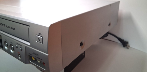 Sanyo DVD - Lecteur et enregistreur cassette DVC-2000 - VHS - Combo - Magnétoscope - TESTÉ - Photo 20 sur 21