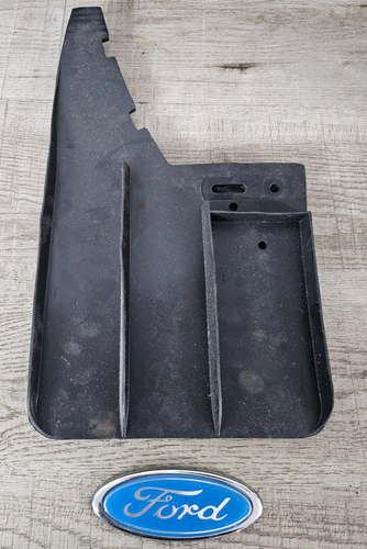 CLASSIC 1970s SINGLE MUDFLAP GRANADA CORTINA ESCORT GENUIUNE NEW PART RARE NOW - Picture 2 of 2