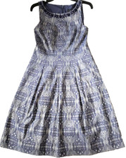 ADRIANNA PAPELL 4 Silver & Dusky Blue Beaded Neck Fit & Flare Dress