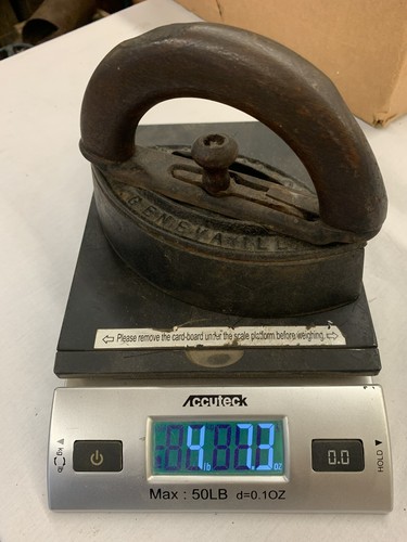 Antique Sad Iron No. 1 Howell Co. Geneva, Ill. w/  Removeable Wood Handle - Picture 12 of 12