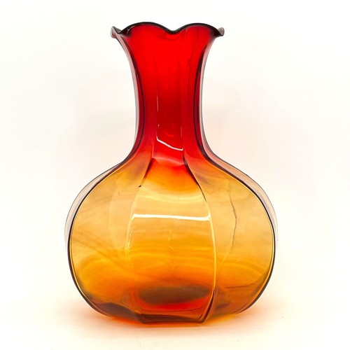 Vaso in vetro artistico amberina soffiato a mano rosso ambra 7,5" alto accento decorativo (ha chip) - Foto 9 di 11