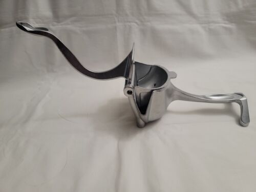 Aluminum Hand Press Lemon Juicer Squeeze Type Manual Juicer Kitchen Appliances - Picture 8 of 17