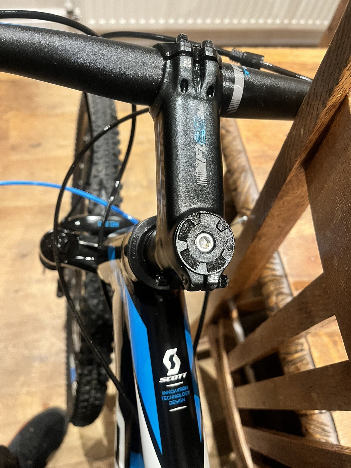 Scott Scale 960 Mountain Bike XL Rockshox £1000 New Scott Mountain Bike