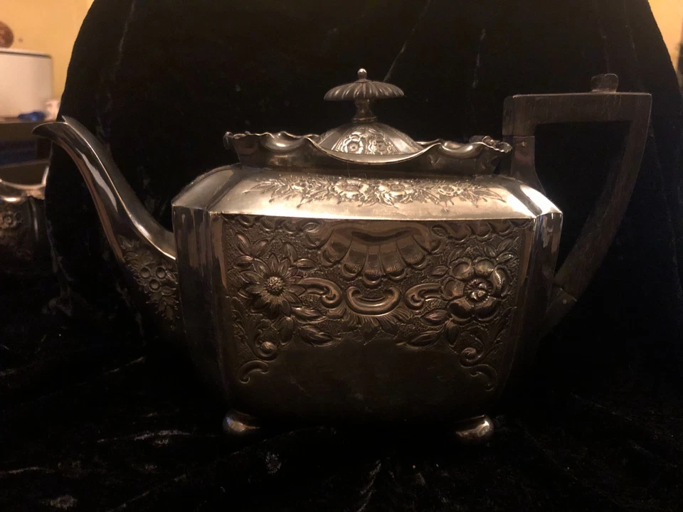 Gilmour and Watson antique silver plated tea set (approx 1920s) - Image 2 of 4