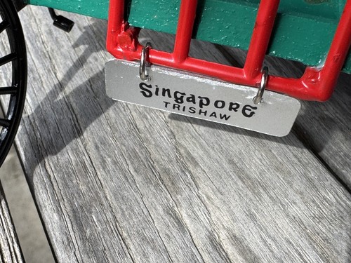 Miniature made in Singapor souvenir tmetal rishaw - Picture 10 of 17